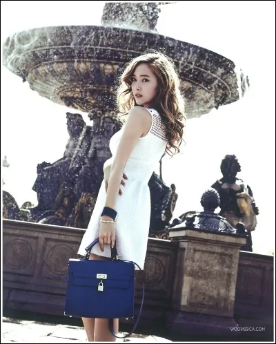 Qui est ancienne membre du groupe ?