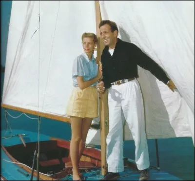 Ils ont quitté « Le port de l'angoisse » pour voguer vers une love story. « The look » a su conquérir le cur de Bogey. « Le grand sommeil » dans lequel plongea ce dernier mit fin à cette histoire d'amour mythique.