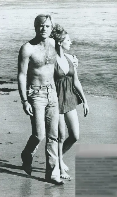 On les retrouve tous les deux dans « Nos plus belles années ». Lui sort de « Jérémiah Johnson » et prépare « L'arnaque ». Quant à elle, star de comédies musicales à la voix sublime, elle est à jamais notre « Funny girl ». Elle reste l'une des chanteuses à avoir vendu le plus d'albums à travers le monde. Chapeau l'artiste.