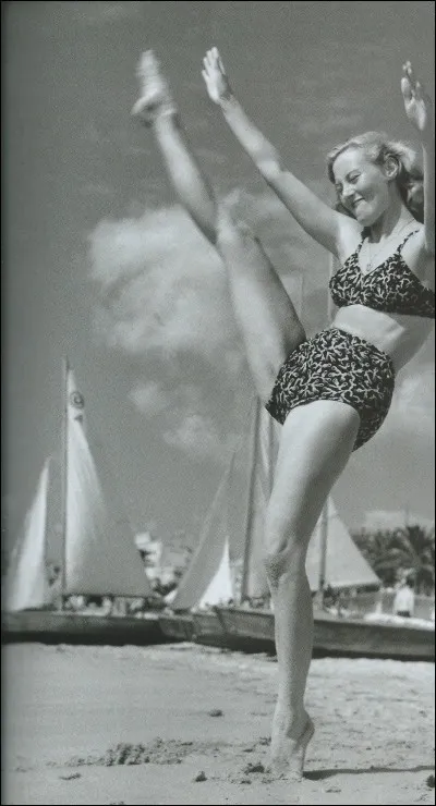 Le Pacha lui dit un jour « T'as d'beaux yeux tu sais » et elle, qui n'avait pas froid aux.... yeux, lui répondit « Embrassez-moi ». Elle fut la première actrice à recevoir le prix d'interprétation féminine au Festival de Cannes pour son interprétation dans « La symphonie pastorale ». Elle consacra la fin de sa vie à la peinture. Elle a désormais accompli son dernier voyage, celui vers l'éternité.