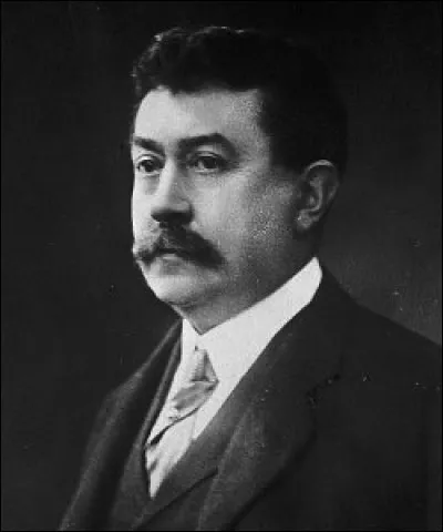 Ministre de la guerre puis président du Conseil en 1917, il met les travaux des laboratoires et des chercheurs au bénéfice de l'industrie de guerre. Il tient ensuite un rôle important dans le Cartel des Gauches. De qui s'agit-il ?