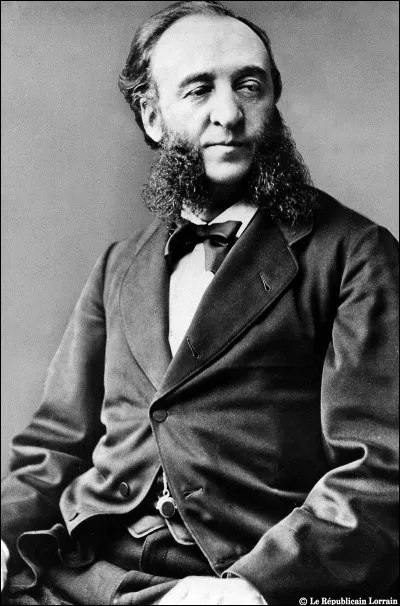 Jules Ferry, deux fois président du Conseil entre 1880 et 1885, est resté célèbre pour les lois créant l'école publique et obligatoire. De quoi a t-il été aussi ministre, de novembre 1883 à mars 1885 ?