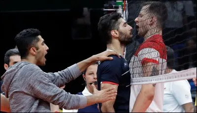 Quel ancien international français est devenu champion du monde en tant que sélectionneur ?