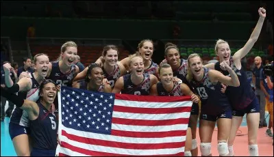 En 1986, la France organise les 11e Championnats du monde, elle termine 6e de la competition, qui de ces joueurs ne faisait pas partie de l'équipe ?