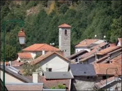 Je vous emmène en Occitanie, à Orlu. Village de la vallée de l'Oriège, il se situe dans le département ...