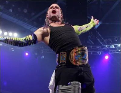Quel âge avait Jeff Hardy quand sa mère est décédée ?