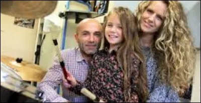 Qui est derri&egrave;re Erza ?