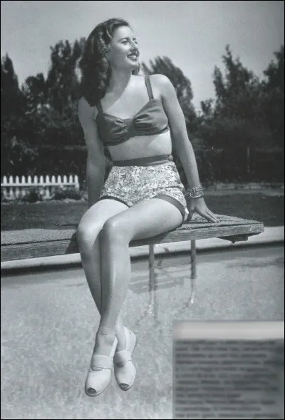 Ses débuts difficiles dans la vie ont développé chez elle une ténacité et une volonté de réussir hors du commun. C'est avec l'aide de Franck Capra que sa carrière démarre véritablement. Elle joua autant dans les comédies que les mélodrames et s'affirma dans un genre avant tout masculin, le western dans, notamment, « La horde sauvage ». Puis vint un chef d'oeuvre du film noir, « Assurance sur la mort ». Elle fut également, à la télévision, Mary Carson dans « Les oiseaux se cachent pour mourir ».