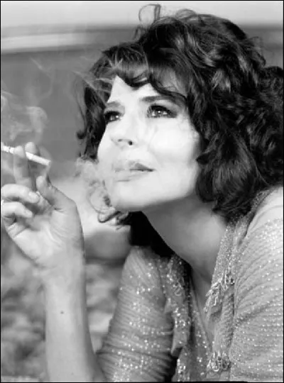 Qui jouait avec Fanny Ardant dans le film "La femme d'à côté" ?