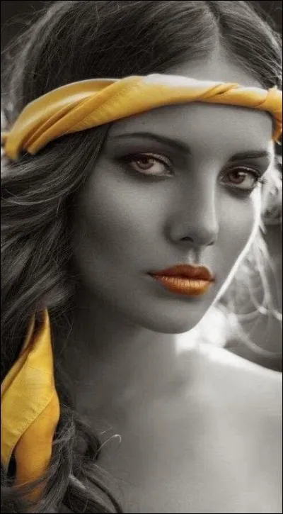 Qui chantait "Femme, femme, femme, fais-nous du soleil" ?