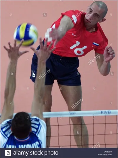Nous sommes à Sydney en 2000, l'équipe masculine de Yougoslavie remporte la médaille d'or contre la Russie sur le score de 3-0 devant l'Italie et l'Argentine, qui finira MVP du tournoi?
