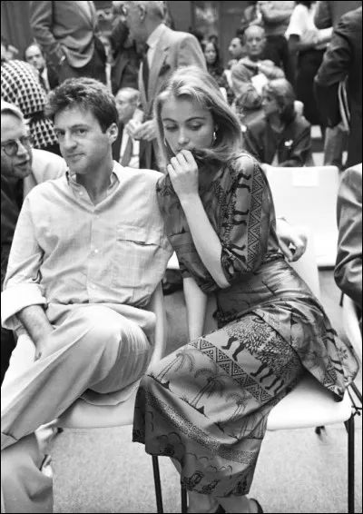 Daniel Auteuil la rencontre en 1984 sur le tournage de « L'amour en douce ». Ce titre était sans doute un heureux présage puisque la rencontre entre Ugolin et Manon débouche sur une union qui dura 11 ans.