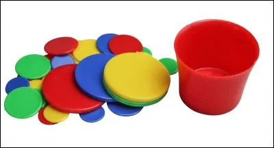 Jeu de société où il s'agit de propulser des jetons plats vers un but à l'aide d'un autre jeton où un système à ressort. Ce jeu de catapulte se nomme...