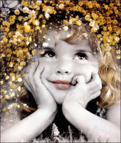 Qui chantait "Je ne suis qu'une toute petite fille, et quand je suis dans tes bras..." ?