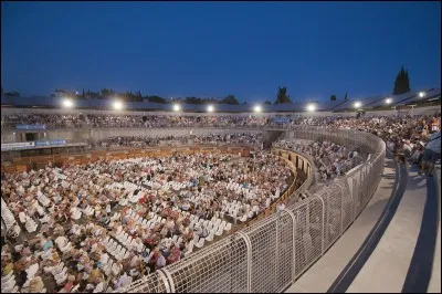 Quel a été le premier club français à jouer une finale de Ligue des champions ?