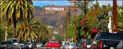 Où se retrouvent-ils et deviennent-ils amis puis amoureux ?