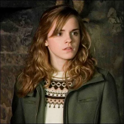 Où Hermione donne-t-elle la première réunion de l'AD ?