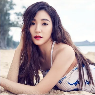 Que fait-elle quand elle rit ?