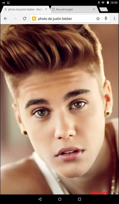 Comment s'appelle sa demi-soeur ?