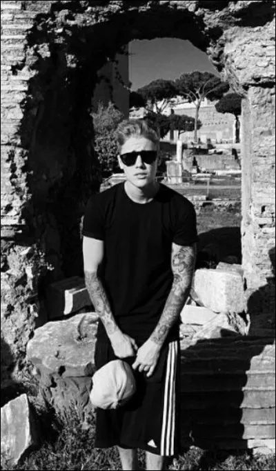 Quelle chanson a-t-il sortie en premier lieu ?