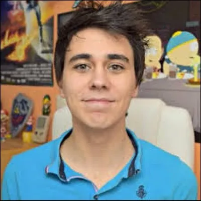 Quel est le prénom du youtubeur Farod ?