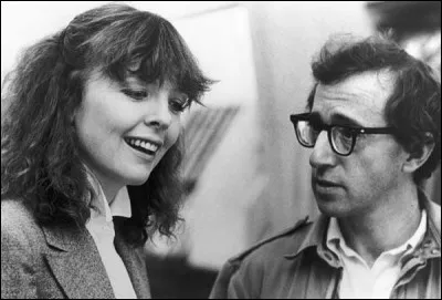 Woody Allen aime s'entourer de muses qui, parfois, partagent sa vie. Elles sont de v&eacute;ritables sources d'inspiration pour ce New-yorkais pur jus. Peut-&ecirc;tre est-ce dans le quartier de Manhattan qu'il rencontra &laquo;&nbsp;Annie Hall&nbsp;&raquo;&nbsp;!