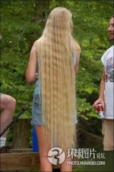 Une princesse a ces cheveux-ci, c'est....