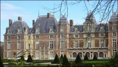 Le château d'Eu, classé aux Monuments historiques depuis 1985, a été construit en 1578 à l'initiative de...
