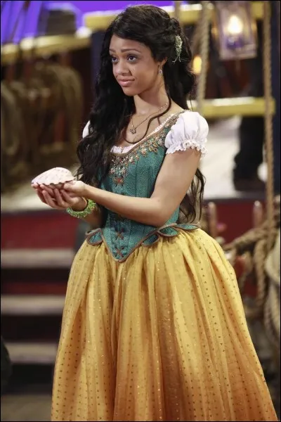 Qui a volé la voix d'Ursula étant jeune ?