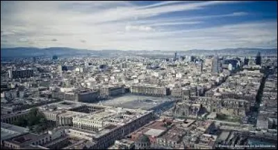 Combien d'habitants y a-t-il à Mexico ?