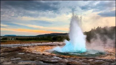 De quelle langue le mot "geyser" est-il issu ?