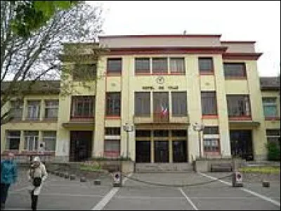 Nous partons maintenant en Bourgogne-Franche-Comté, à Chenôve. Ville de l'agglomération Dijonnaise, elle se trouve dans le département ...