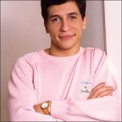 Quel jeu télévisé fut diffusé tous les samedis à 19h sur France 2 en 2004 ?