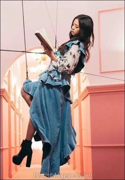 Avec qui Jisoo partage-t-elle sa chambre ?