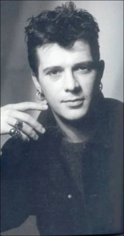 De quel groupe Stéphane Sirkis faisait-il partie jusqu'à son décès en 1999 ?