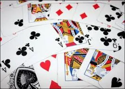 Au bridge, quel nom donne-t-on au joueur qui étale son jeu sur la table ?