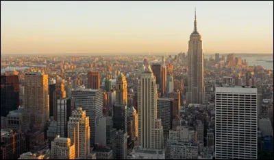 Cet édifice new-yorkais fut le plus grand du monde, de 1931 à 1973. Duquel s'agit-il?