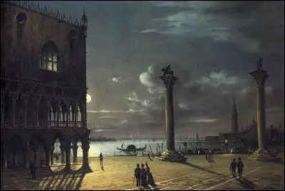 Rien de mieux qu'une petite promenade sur la piazzetta, le soir. La colonne de gauche est surmontée par un lion ailé, symbole de [...], protecteur de la ville depuis 828.