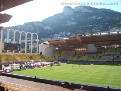 Dans quelle ville ce stade est situ ?