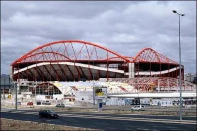 Dans quelle ville ce stade est situ ?