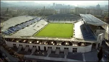 Dans quelle ville ce stade est situ ?
