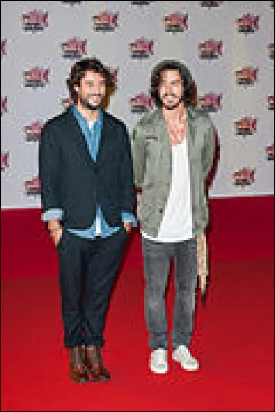 Plus récent, mais moins durable, dans le duo de chanteurs "Frérot Delavega" qui est Jérémy Frérot ?