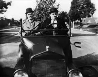 Les films de Laurel et Hardy ont accompagné ma jeunesse. Lequel se prénomme Oliver ?