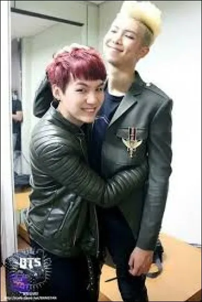 Qui est-ce, à gauche ?