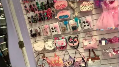 Son magasin préféré est :