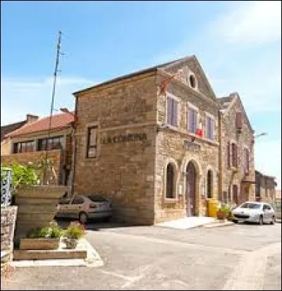 Je vous emmène maintenant en Occitanie, à la découverte de Puylagarde. Commune de l'arrondissement de Montauban, dans les Causses du Quercy, elle se situe dans le département ...