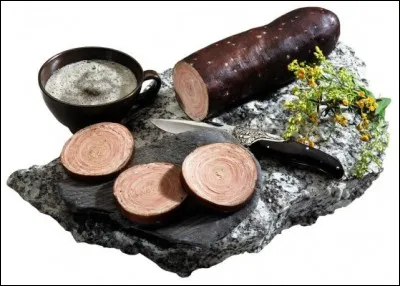 De quelle ville cette andouille bretonne est-elle une spécialité ?