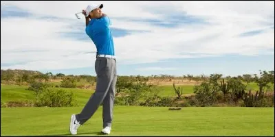 Si je suis droitière, je mets mon gant de golf à la main...