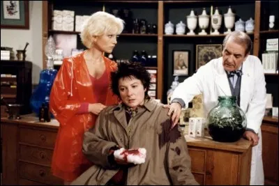 Comment s'appelle l'actrice présente au côté de Josiane Balasko et Jean Carmet dans « Sac de nuds », un film réalisé par Josiane Balasko ?