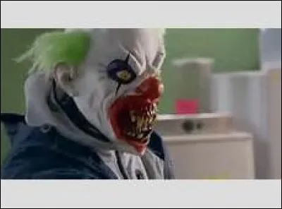 Qui se cache derrière ce masque ?